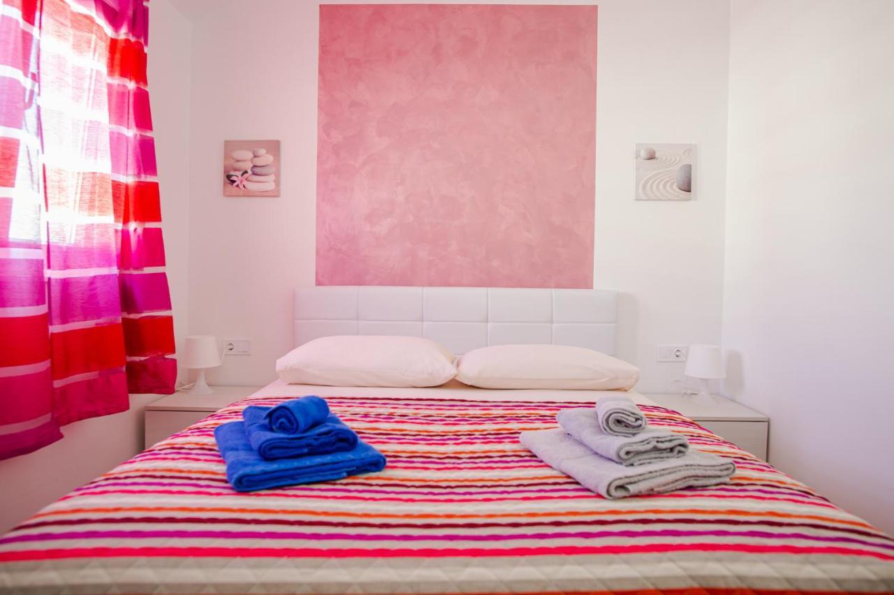 Exclusive Seaside Dream Apartments Murter Esterno foto