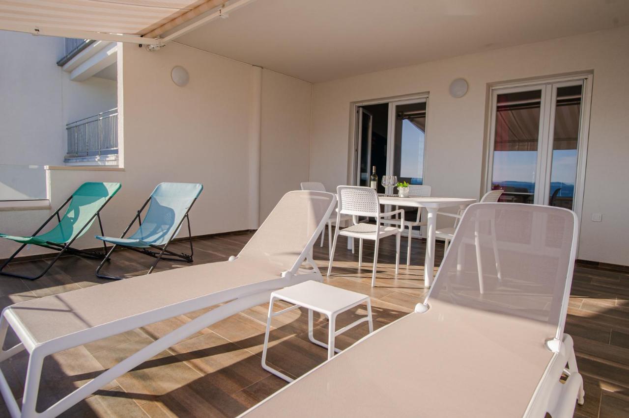 Exclusive Seaside Dream Apartments Murter Esterno foto